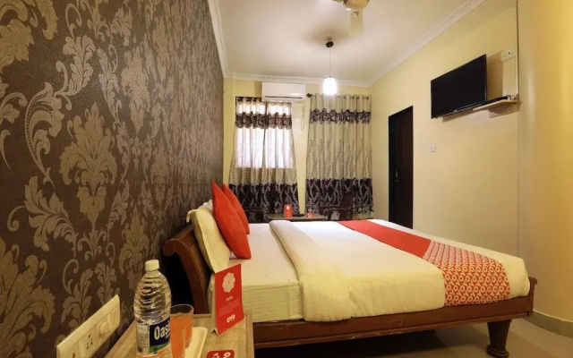 Hotel Clarissa by OYO Rooms