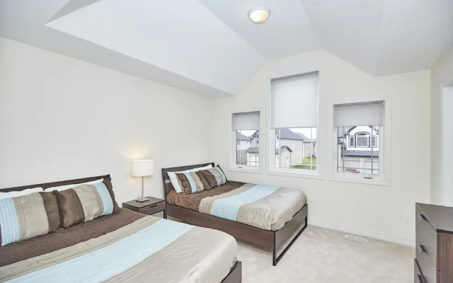 VIP Niagara Retreat