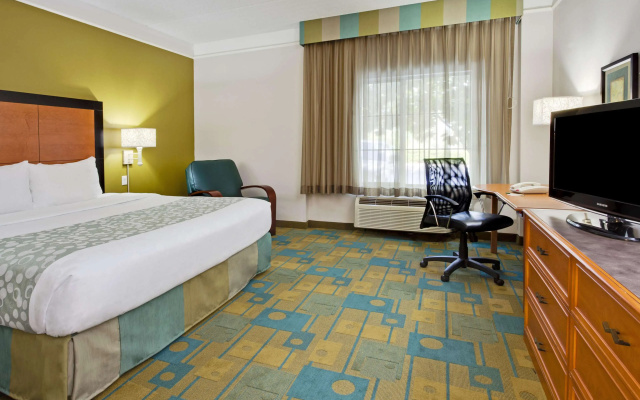 La Quinta Inn & Suites by Wyndham Ft. Lauderdale Airport