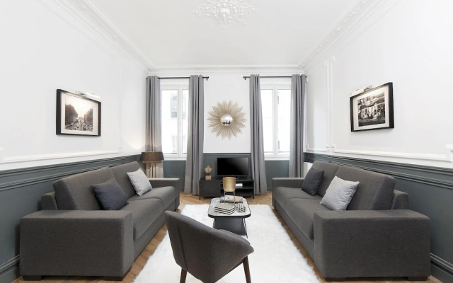 LUX 4BDR Opera Lafayette 3 by Livinparis