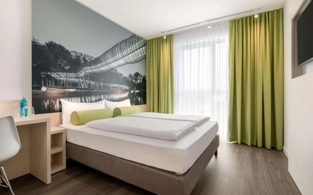 Super 8 By Wyndham Oberhausen