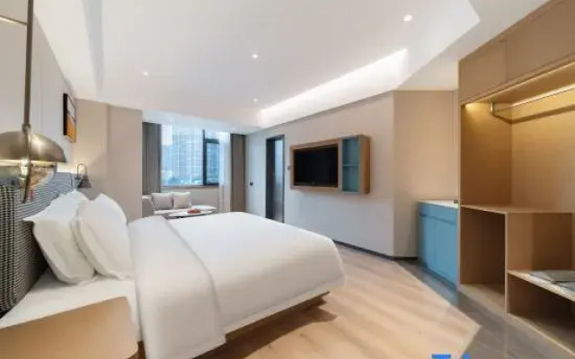 Yizhi Hotel (Huayang Metro Station Exhibition Center Store)