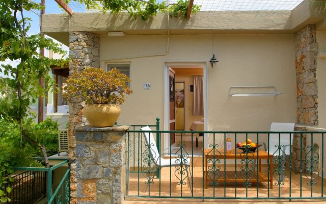 Ammoudara Beach Hotel Apartments In Agios Nikolaos Greece From 72 Photos Reviews Zenhotels Com Ammoudara Beach Hotel Apartments In Agios Nikolaos Greece From 72 Photos Reviews Zenhotels Com