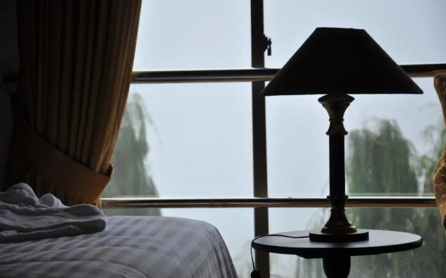 Hotel One Bhurban