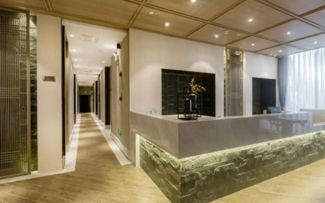 Meijing Yayue Hotel (Shenzhen North Station East Square Branch)