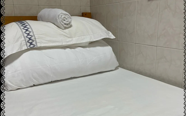 Famous Guesthouse