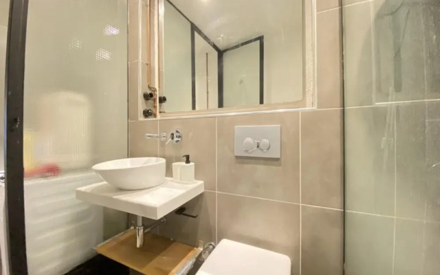 Missafir Spectacular and Central Flat in Beyoglu