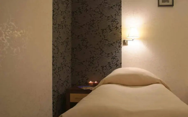 Hotel Cztery Pory Roku