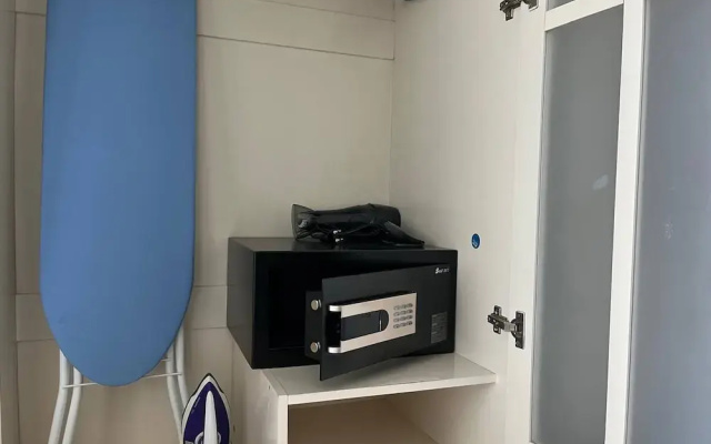 6-17 - 2 Bdr Condo With Balcony and Shared Pool