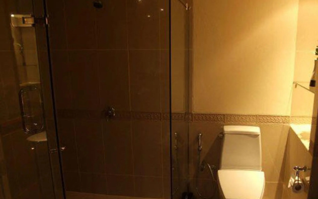 Sunee Grand Hotel