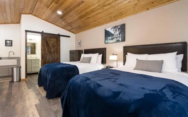 Woodland Inns