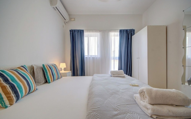 Off The Strand Gzira Top Floor Apartment