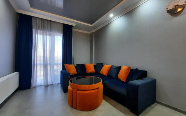 Apartment 32
