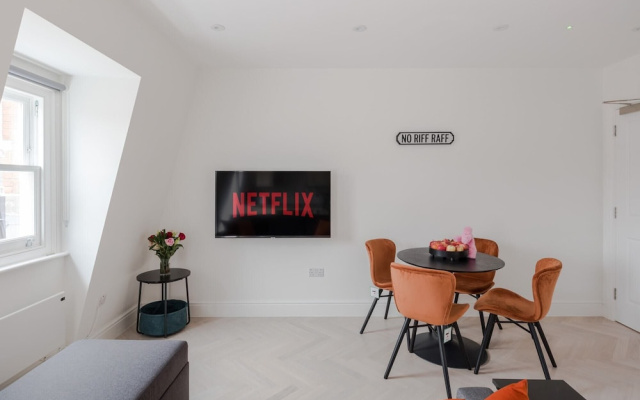 The Foley Residence - Fitzrovia - by Frankie