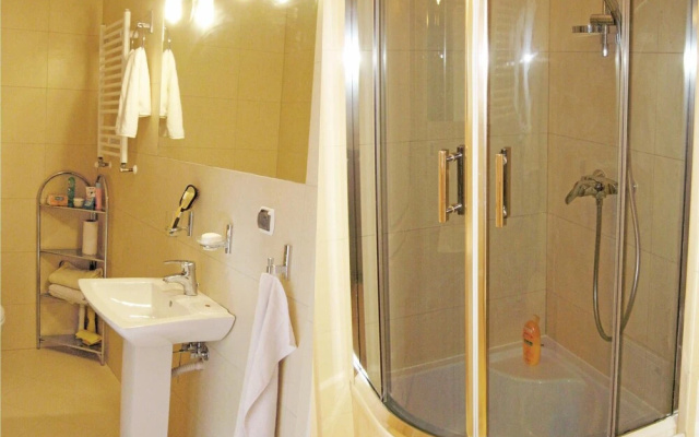 Amazing Home in Darlowo With 4 Bedrooms and Wifi