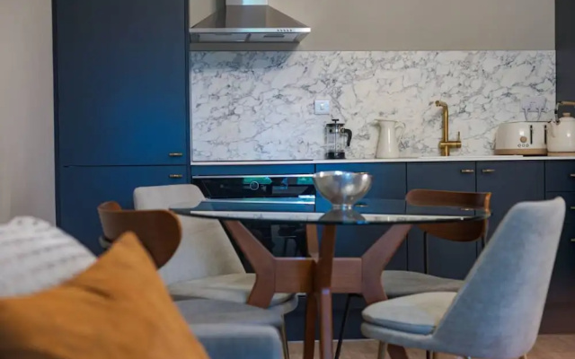 Gorgeous Apartment by the Park PS6