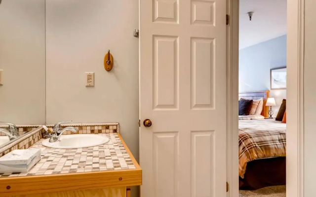 Fashion Coalition 402 by Park City Lodging