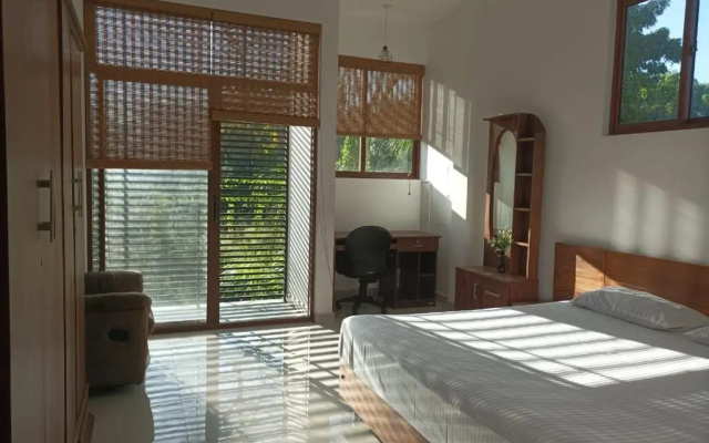 Adams villa