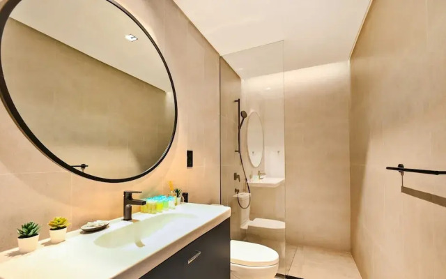 LUX The Northside 15 Burj Khalifa View Suite, Dubai