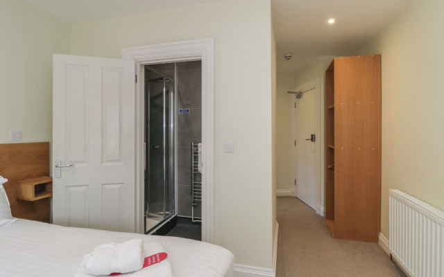 Harcombe House Rooms - First Floor Double