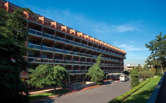 Отель Atahotel Villa Pamphili вид на фасад