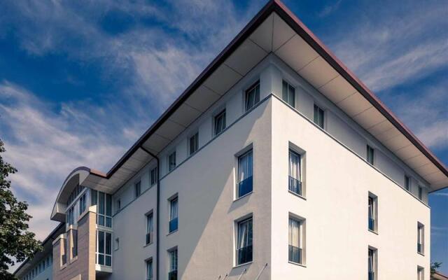 Отель Mercure Salzburg City Зальцбург вид на фасад