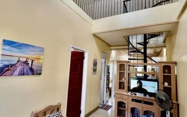 Nielo's Apartment (Door 5)
