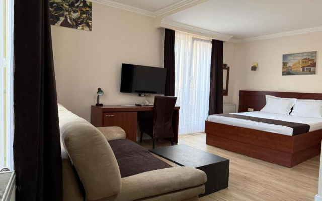 Parlament Hotel