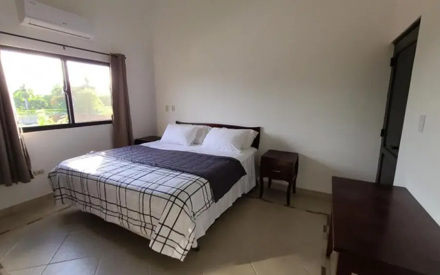 Spacious Private 7 Bedroom - Bachelor s Welcome