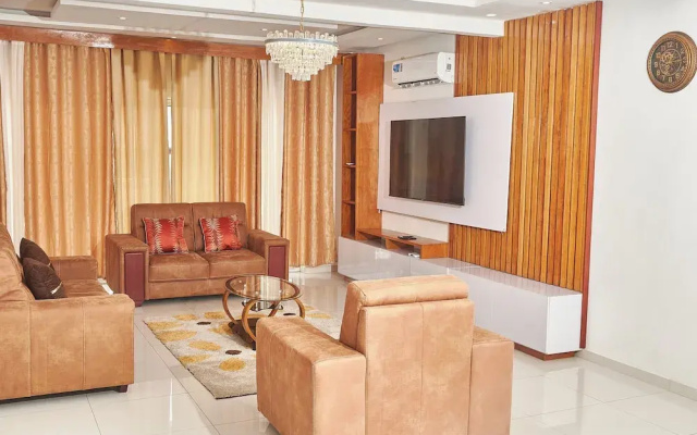 Luxe Guest House