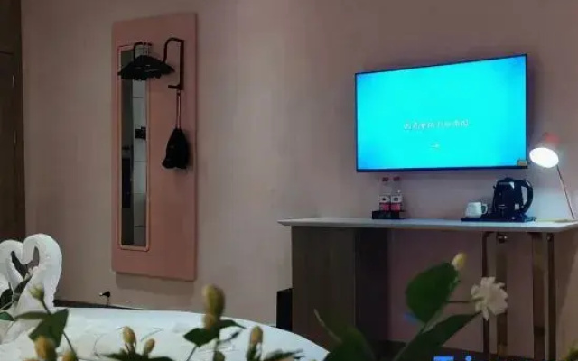 Xinxiang Jiuyi Yaju Hotel (Baicheng University Town)