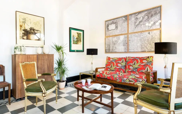 Genteel Home Romanilla