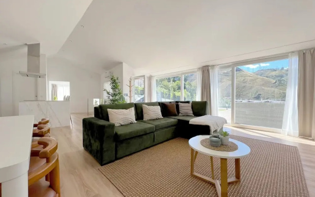 Casas Capela by O'Porto Seven