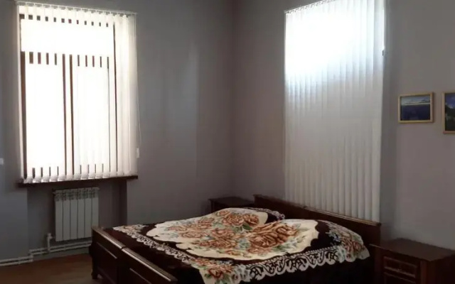 Hovhan Guest House