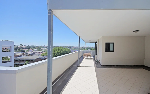 Bryant St Apartment