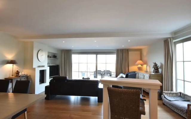 Spacious Holiday Home in Middelkerke with Hot Tub