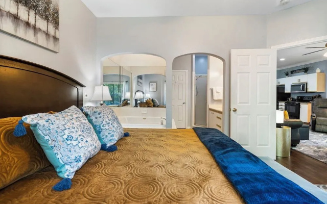 Tranquility Hills - Holiday Hills Branson - Golf Resort - Outdoor Pools