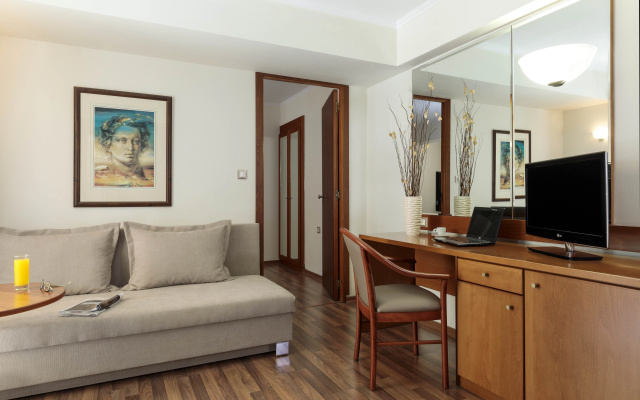 Best Western Plus Hotel Plaza