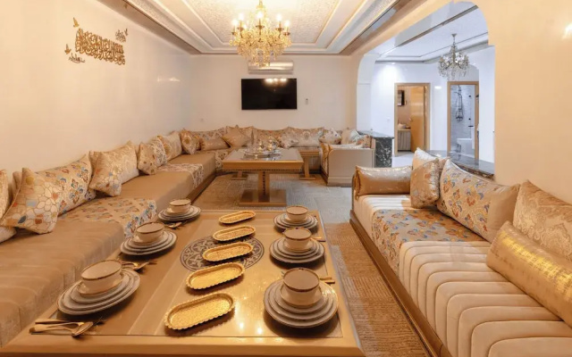 Appart Hotel Golden Sky Home
