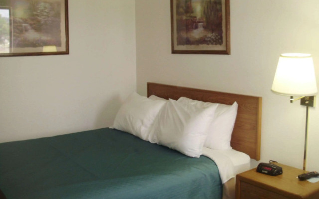 Motel 6 Clarion, PA
