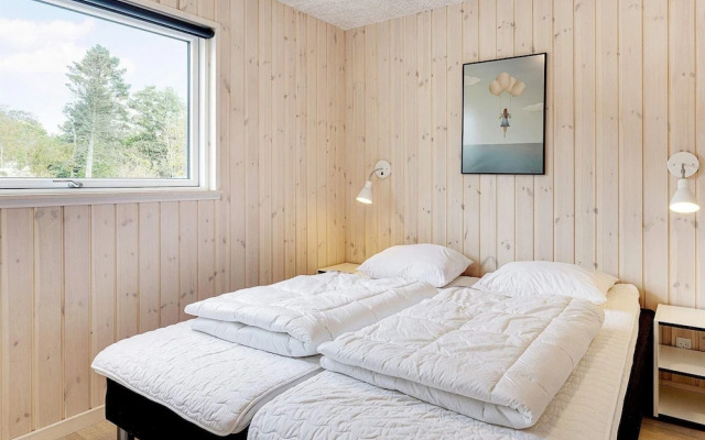 5 Star Holiday Home in Albaek