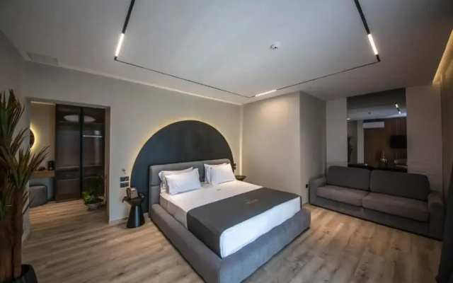 Noam Luxury Hotel
