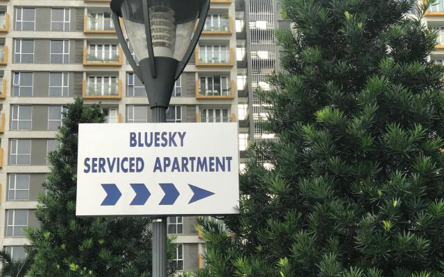 Апартаменты Bluesky Serviced Apartment Airport Plaza вид на фасад