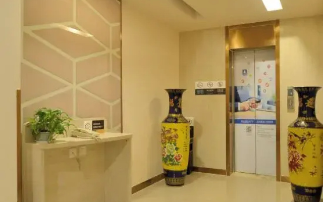 Grace Inn(Shandong International Exhibition Center store, Fangte, Jinan)
