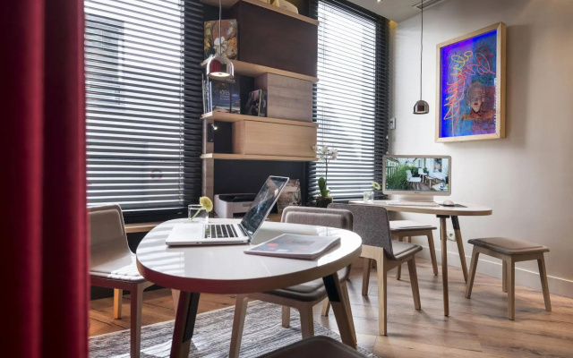 Max Hotel