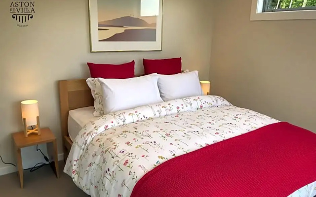 Aston Road Villa Bed And Breakfast