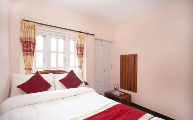 Oyo 372 Hotel Happy Inn