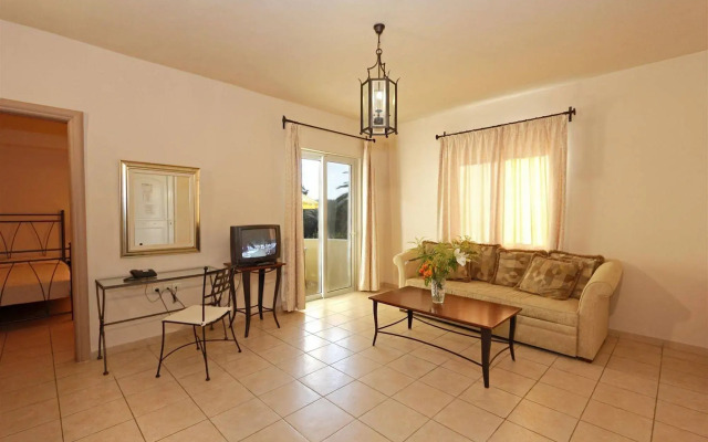 Lambrinos Suites
