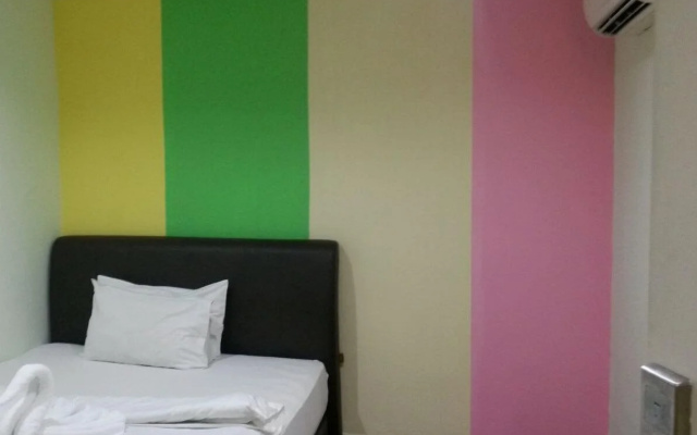 OYO 89891 1st Inn Hotel Subang (SJ15)