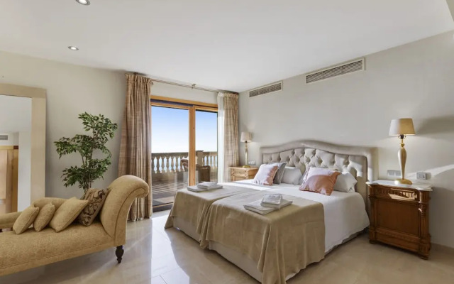 Luxury Villa Luna Suites frente al mar
